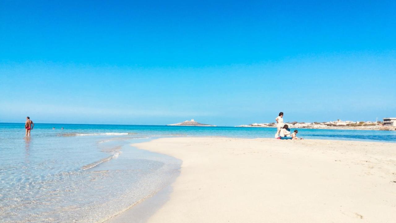 Casa Vacanze Isolotto อิโซลา เดลเล เฟมมิเน ภายนอก รูปภาพ
